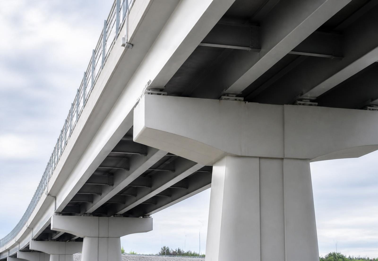 Autópálya híd betonszerkezete korrózióvédelmi felújítás után